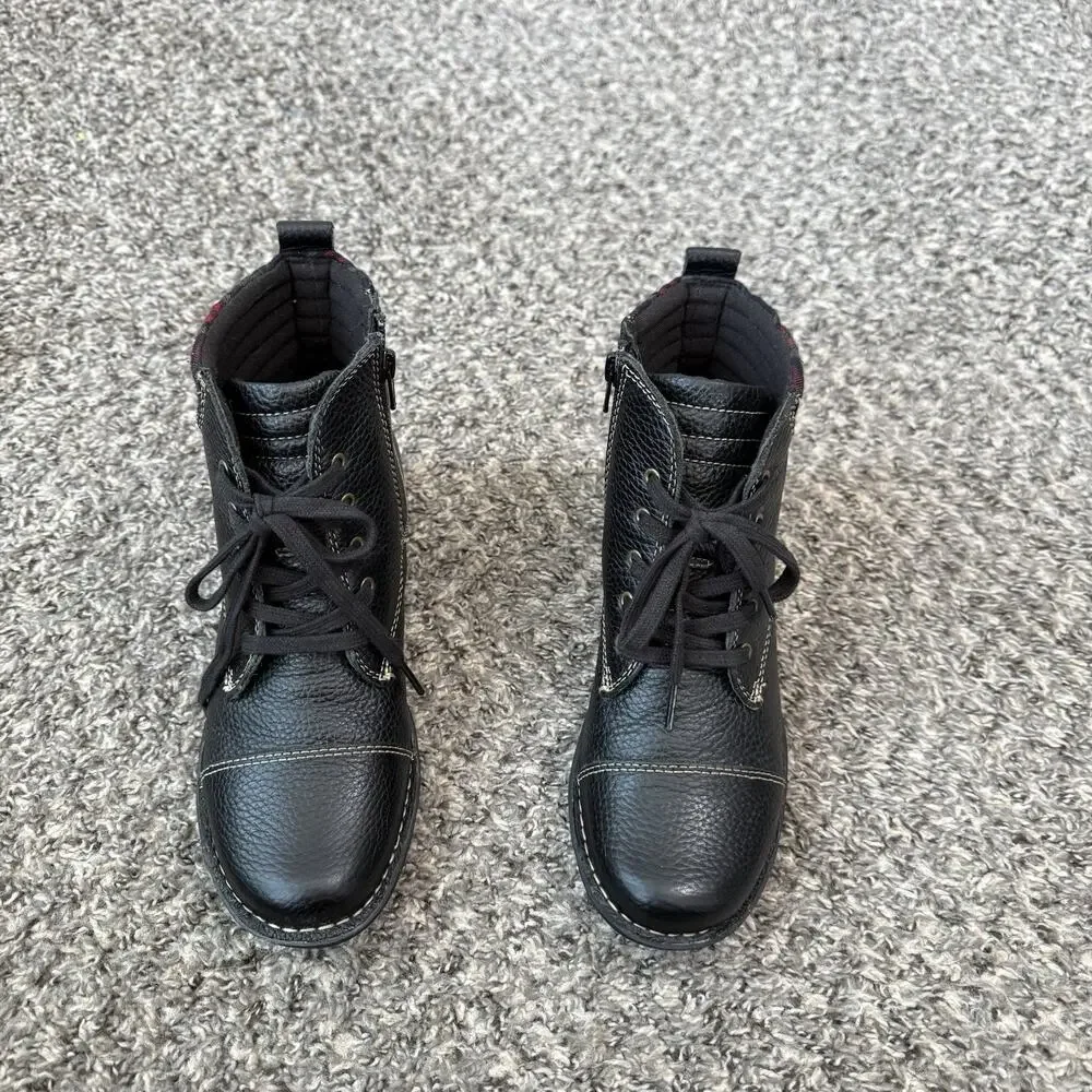 Clarks women whistle